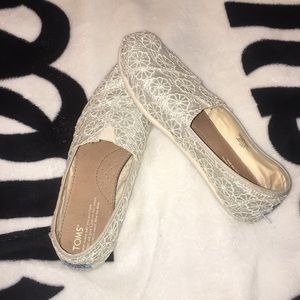 Sparkle Lace Toms